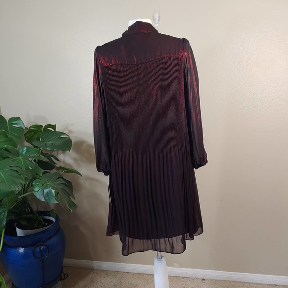 Nanette Lepore two-tone long sleeve, pleated with neck tie Size 4 - Picture 5 of 7